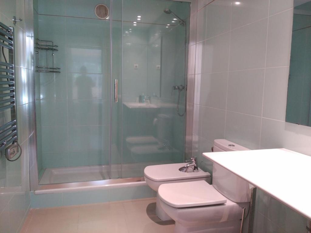 Luxury Flat, 3 Bedrooms, 2 Bathrooms And Swimming Pool Next To The Beach!! 산트 아드리아 데 베소스 외부 사진