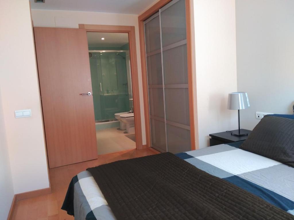 Luxury Flat, 3 Bedrooms, 2 Bathrooms And Swimming Pool Next To The Beach!! 산트 아드리아 데 베소스 외부 사진