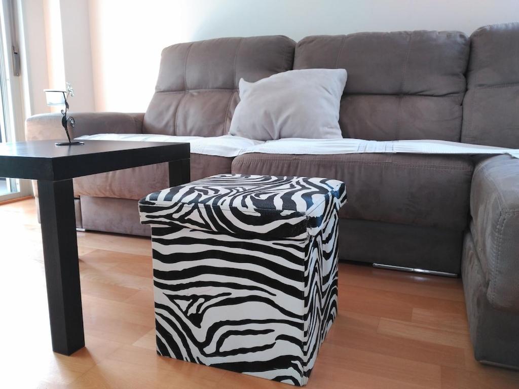 Luxury Flat, 3 Bedrooms, 2 Bathrooms And Swimming Pool Next To The Beach!! 산트 아드리아 데 베소스 외부 사진
